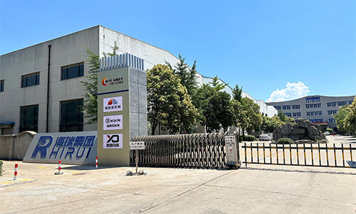 客戶參觀、考察鋰電池處理設(shè)備車間